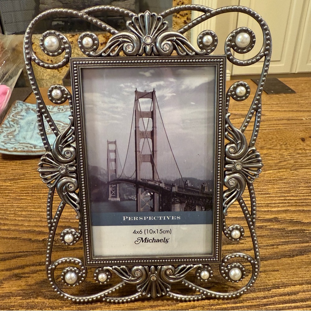 Michaels Elegant Silver and Pearl Photo Frame